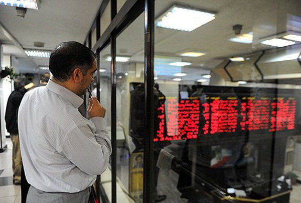 نایب رئیس شرکت بورس اعلام کرد: انتقاد از عملکرد حقوقی‌ها در بازار سرمایه
