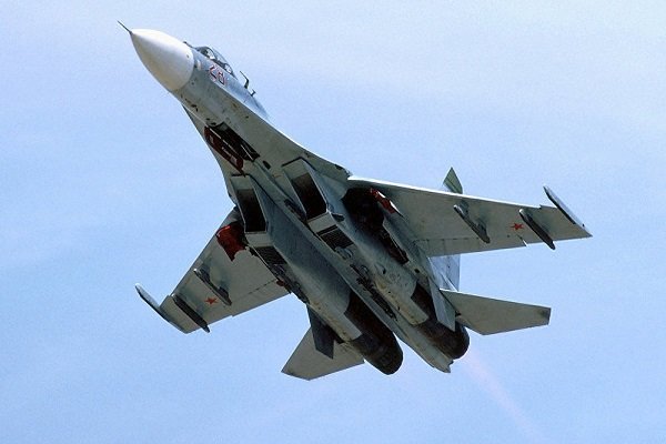 بر فراز دریای سیاه؛ جنگنده روس ۴ هواپیمای نظامی انگلیس را رهگیری کرد