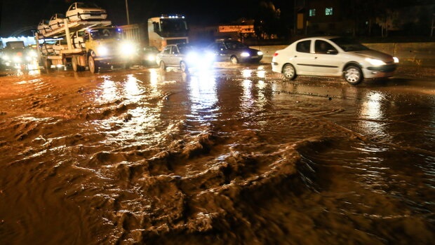 احتمال بالا آمدن آب رودخانه‌ها و آب گرفتگی معابر در برخی استان ها