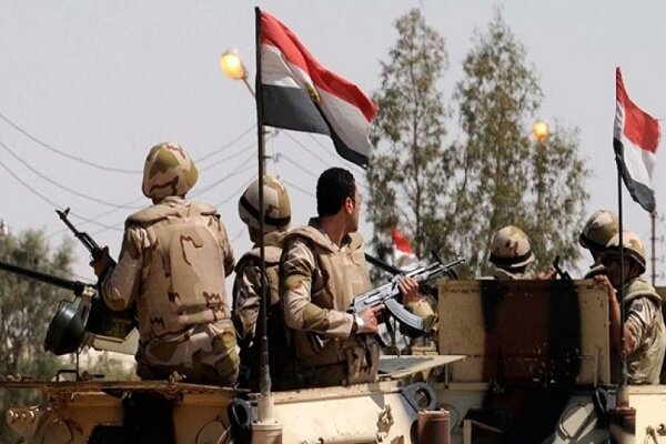ارتش مصر تسلیحات تروریست‌ها در «صحرای سینا» را کشف و ضبط کرد