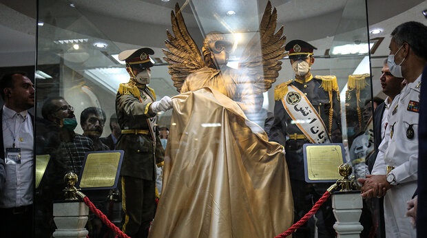 تندیس و تمبر «فرشته مهر» برای پاسداشت مقام شهدای سلامت رونمایی شد