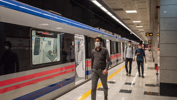 مدیرعامل شرکت بهره‌برداری متروی تهران و حومه اعلام کرد: استفاده ۹۵ درصدی مسافران مترو از ماسک