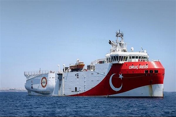 در ادامه تنش ها با آتن؛ ترکیه در نزدیکی آب های یونان رزمایش دریایی برگزار می کند