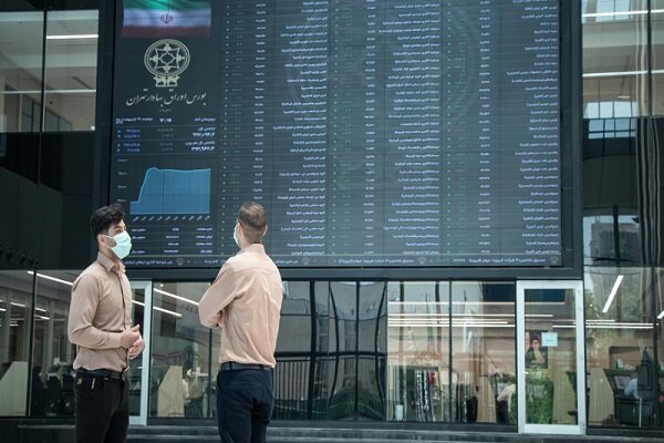 معاون بازار بورس اوراق بهادار تهران: نماد خودرو بازار گردان ندارد/به تخلفات رسیدگی می شود