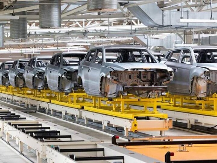 تدوین نقشه‌راه برای ساماندهی صنعت خودرو در دستور کار